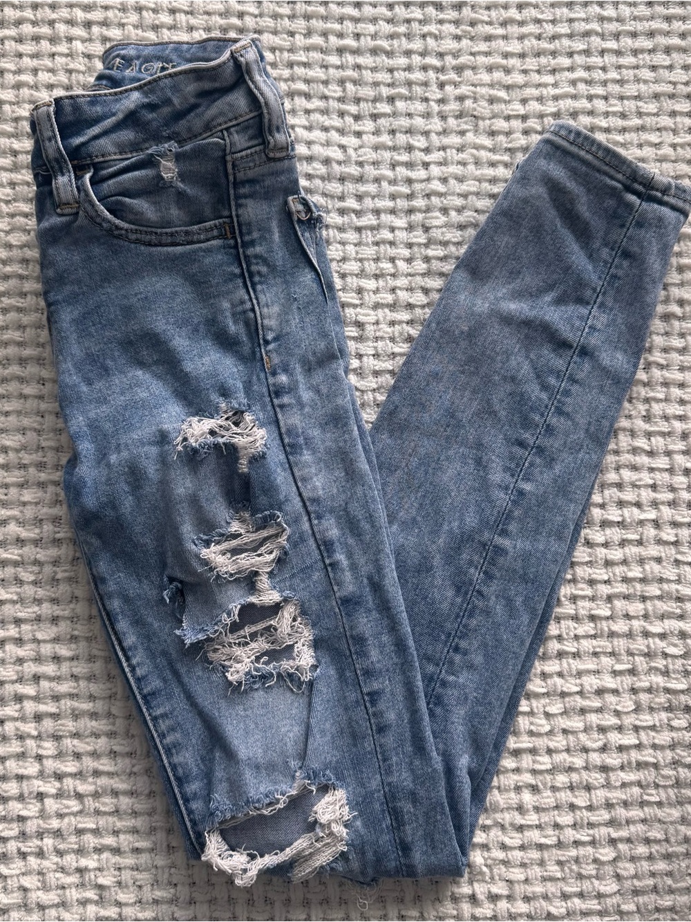 American Eagle Outfitters Distressed Light Wash Skinny Jeans size 00